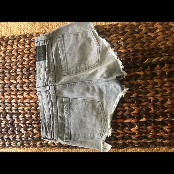 RVCA, NWOT, 2” inseam, raw cut off hem - Picture 3 of 3